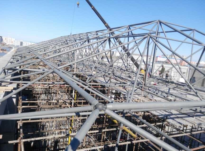 哈尔滨商贸城屋顶网架工程